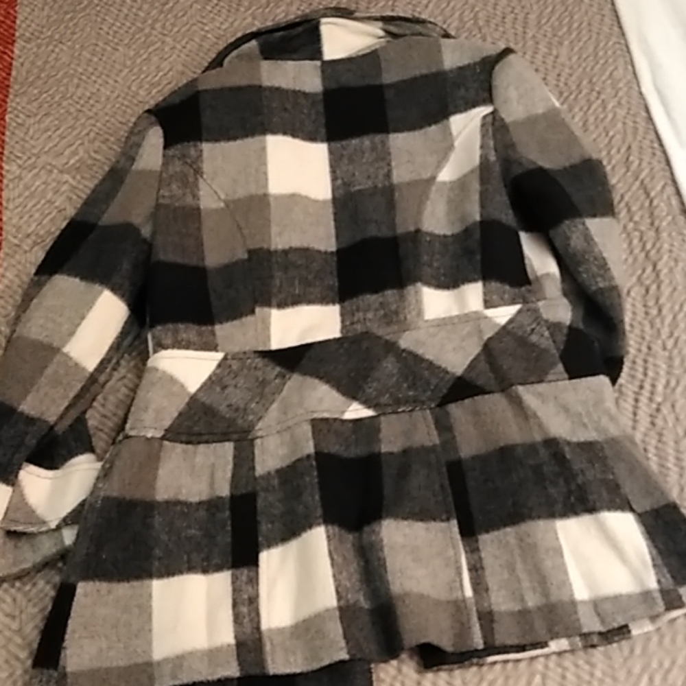 Coat - Picture 5 of 6